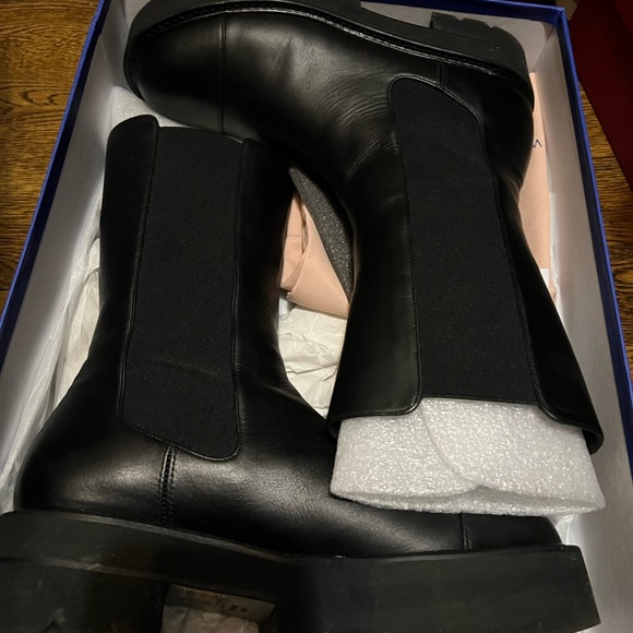 Stuart Weitzman boots - Picture 7 of 9